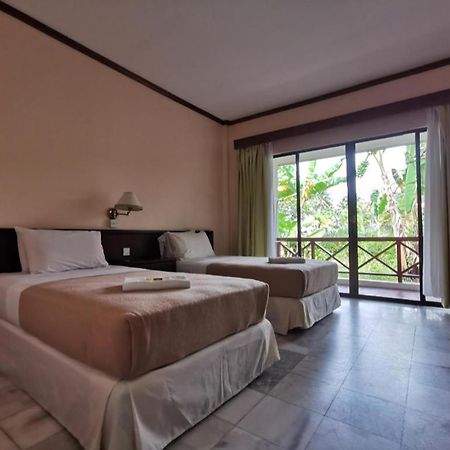 Oyo 89972 Borneo Paradise Beach Hotel Kota Kinabalu Eksteriør billede