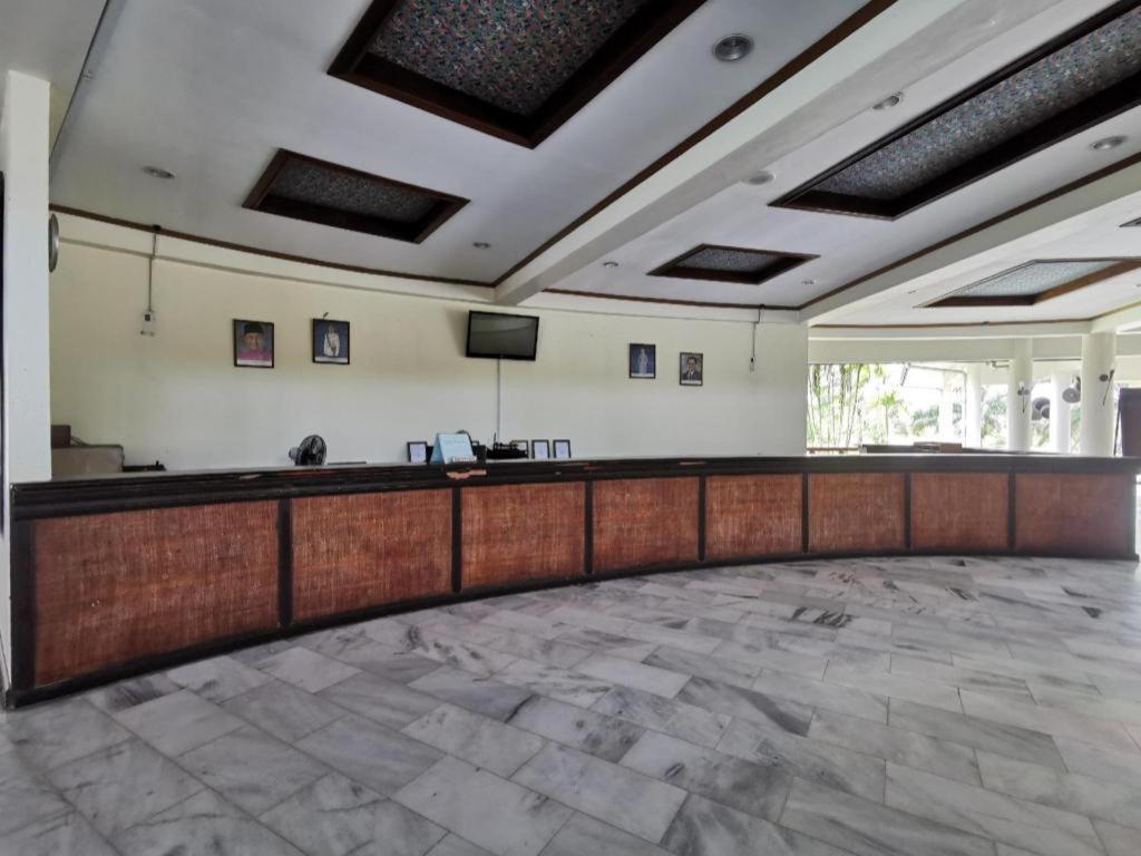 Oyo 89972 Borneo Paradise Beach Hotel Kota Kinabalu Eksteriør billede